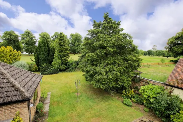 Willesley Close, Ashby-de-la-Zouch, photo 2