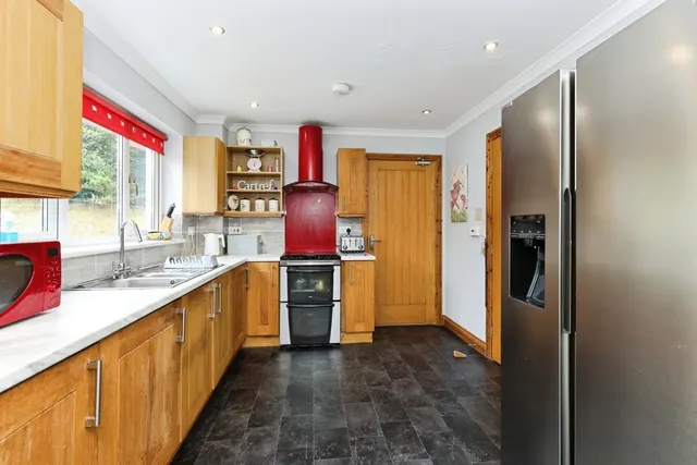 Llanfynydd, Carmarthen, SA32, photo 2