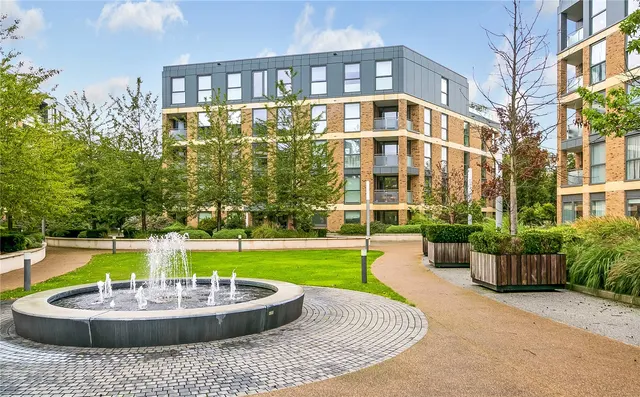 Levett Square, TW9, photo 1