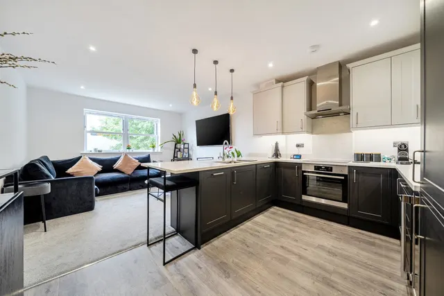 Photo 2 — Hatherley Road, DA14