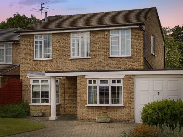 Quenby Crescent, Syston, LE7, photo 1
