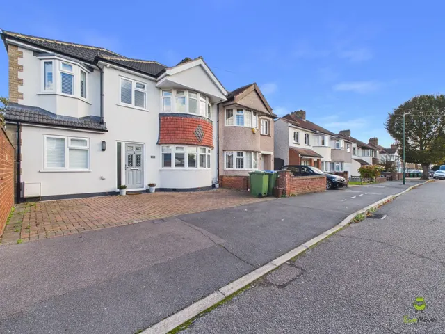 Saltash Road, Welling, DA16, photo 1