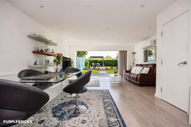 Meadowlands, Guildford, GU4, photo 2