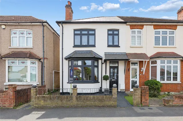 Sheringham Avenue, Romford, RM7, photo 1