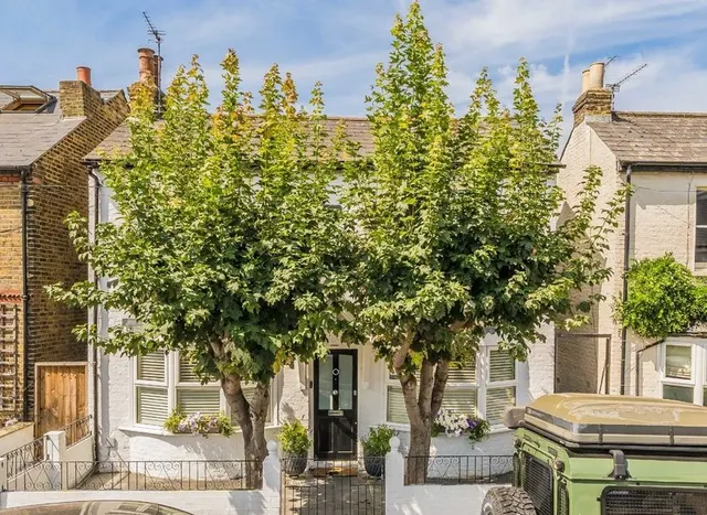 Milton Road, Hampton, TW12, photo 1