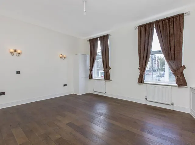 Photo 3 — 248b Vauxhall Bridge Road, London