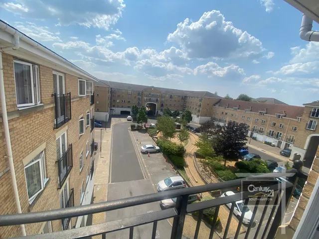 Channon Court, The Dell, SO15, photo 2