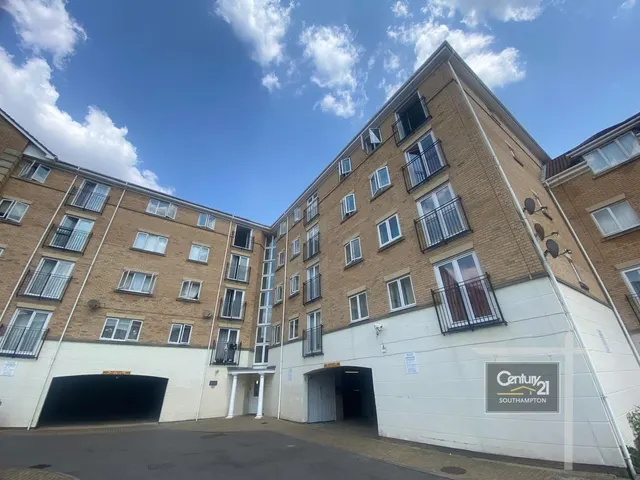 Channon Court, The Dell, SO15, photo 1