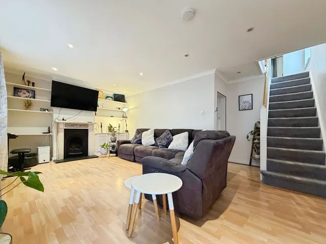 Photo 2 — High Street, Farnborough, Hampshire, GU14 6HP