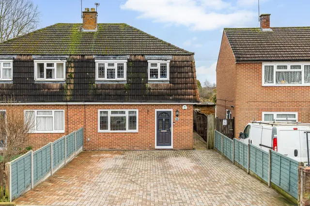 Cobham Road, Ware, SG12 7HD, photo 1