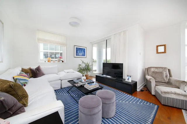 Anhalt Road, London, SW11, photo 3