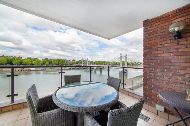 Anhalt Road, London, SW11, photo 1