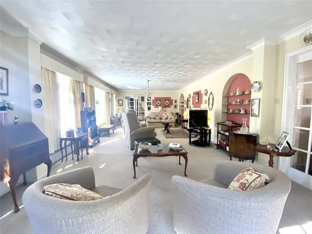 Chatsworth Avenue, Shanklin, PO37, photo 3