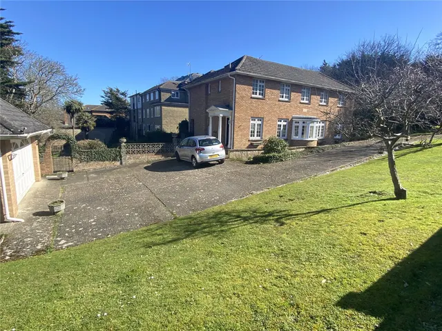 Chatsworth Avenue, Shanklin, PO37, photo 2