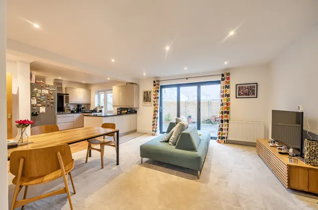 King George Avenue, Chapel Allerton, LS7, photo 3