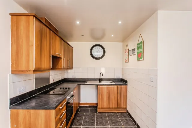 Photo 3 — Vantage Court, 14 Kenway, Southend-On-Sea, Essex, SS2
