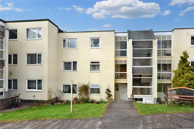Coates Road, Exeter, Devon, EX2