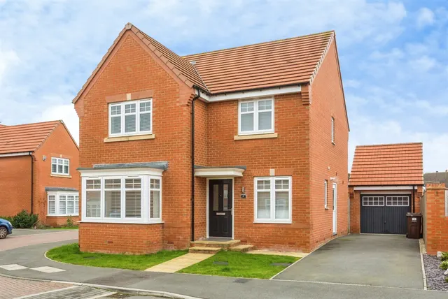 Burkwood Drive, Wakefield, WF1, photo 1