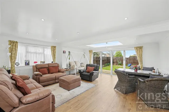 Hawkenbury, Harlow, photo 3