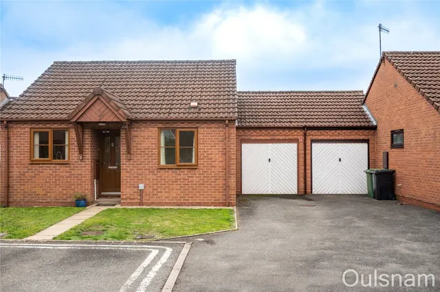 Forge Drive, Bromsgrove, Worcestershire, B61 8DR, photo 1