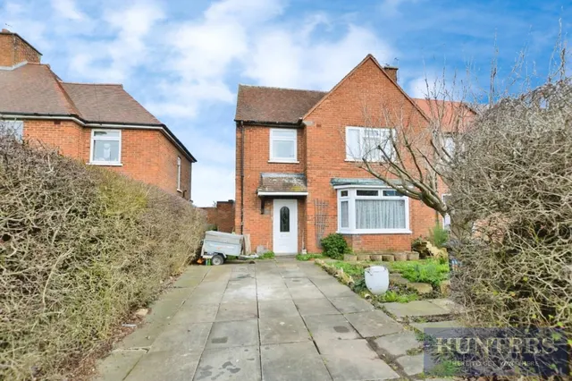 Central Avenue, Wigston, LE18, photo 1