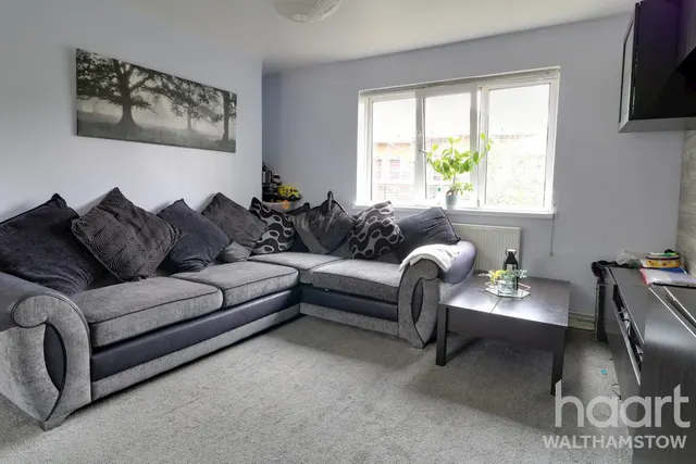 The Drive, London, E17, photo 3