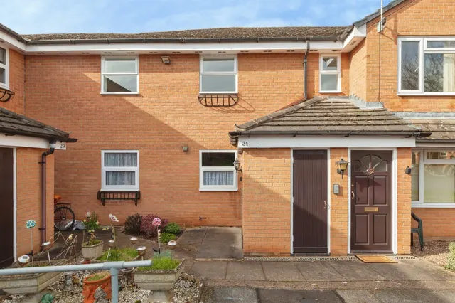 Winterburn Gardens, Whetstone, Leicester, photo 1