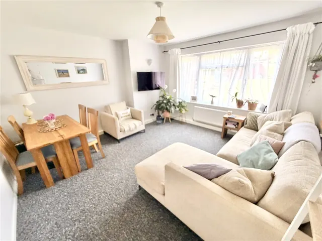 Winston Avenue, Branksome, BH12, photo 2