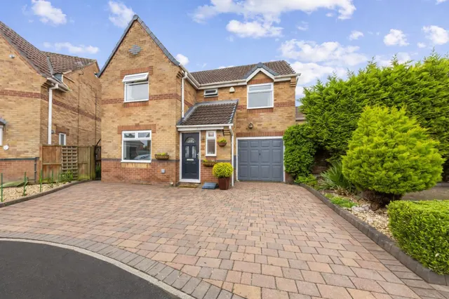 Lapwing Close, Newton-Le-Willows, Newton-Le-Willows, WA12 9RP, photo 1