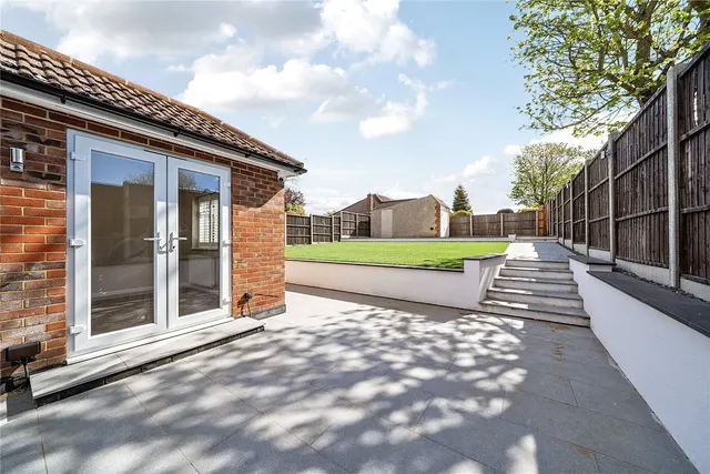 Downs Avenue, Chislehurst, BR7, photo 1