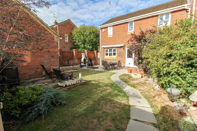 Photo 2 — Turgis Road, Fleet, GU51 1EL