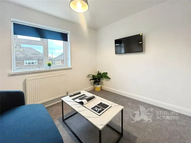 Rydes Avenue, Guildford, GU2, photo 3