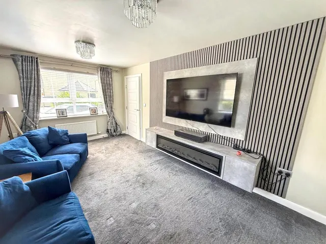 Photo 3 — Fulton Crescent, Silsden, BD20 0FN