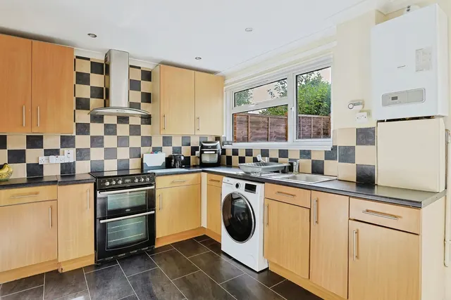 Junction Road, Turlin Moor, BH16, photo 2