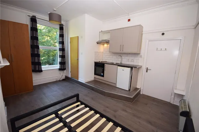 Westfield Terrace, Chapel Allerton, LS7, photo 3