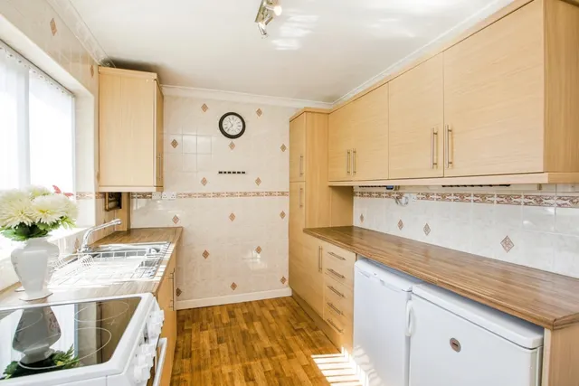 Photo 3 — Natty Fields Close, Halifax, West Yorkshire, HX2