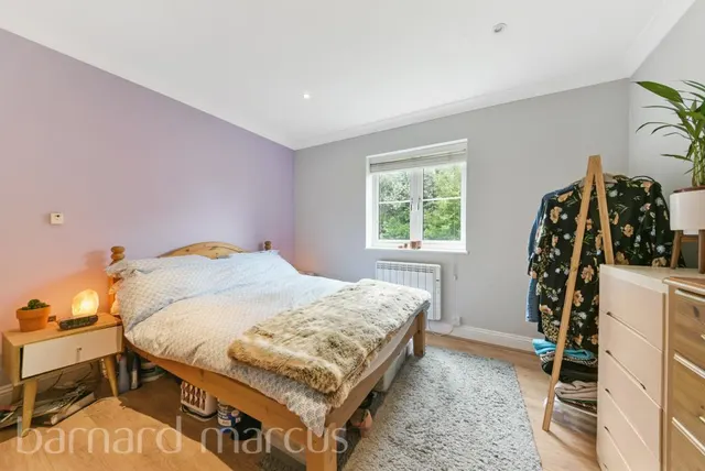 Epsom Road, Epsom, KT17, photo 1