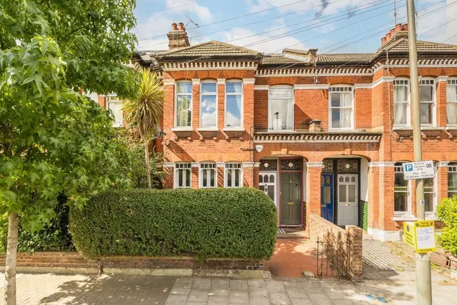 Mantilla Road, SW17, photo 1