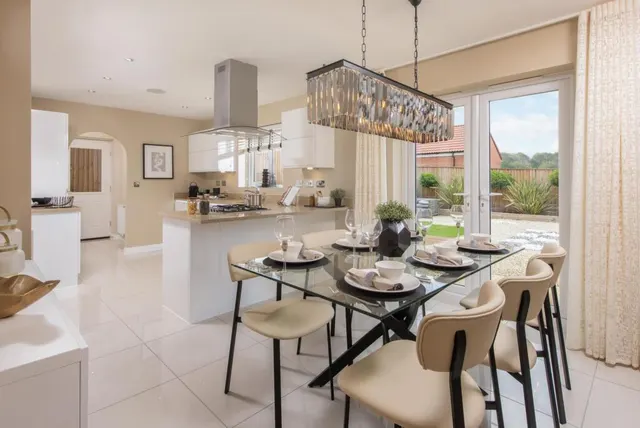 Shipley Lakeside, Shipley, DE75, photo 2