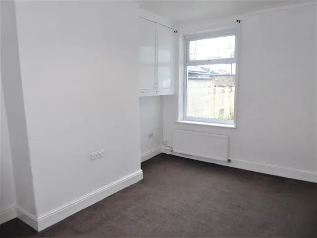 Oak Street, Colne, BB8, photo 2