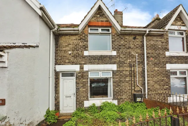 Tindale Crescent, Bishop Auckland, DL14, photo 1