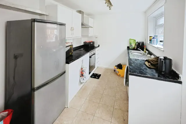 Tindale Crescent, Bishop Auckland, DL14, photo 3