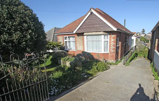 Dowlands Road, Bournemouth, photo 1