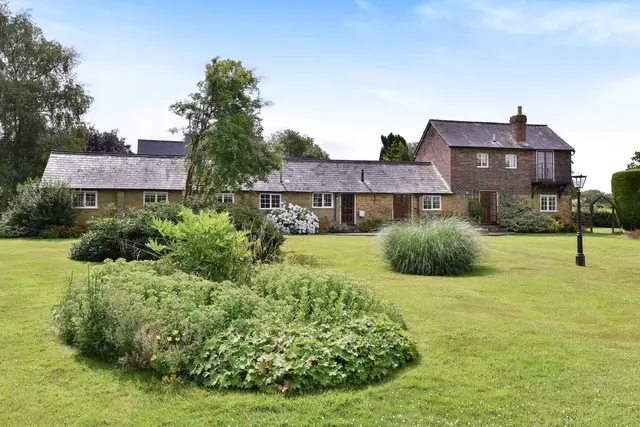 Langton Road, Langton Green, TN3, photo 1