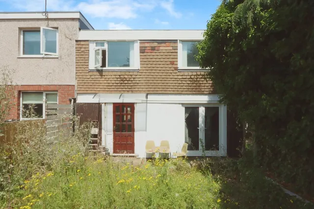 Photo 2 — Weakland Crescent, Sheffield, South Yorkshire, S12