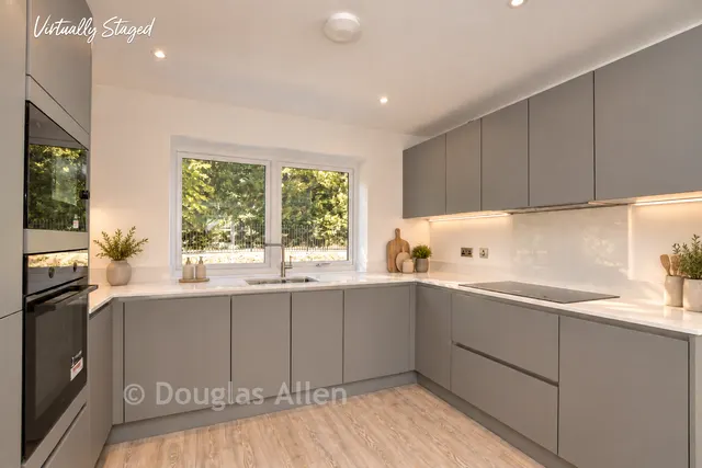 Centurian Way, Basildon, CM12, photo 2