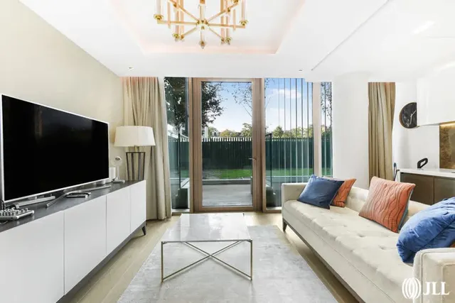 Warwick Lane, London, W14, photo 2