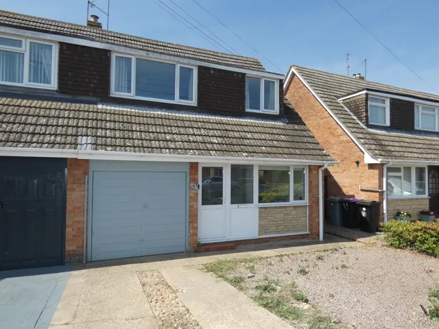Willoughby Avenue, Peterborough, PE6, photo 1