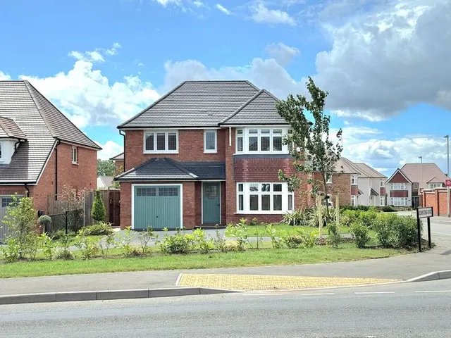 Bedworth Road, Bulkington, CV12, photo 1
