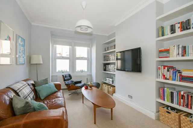 Tivoli Road, London, SE27, photo 2
